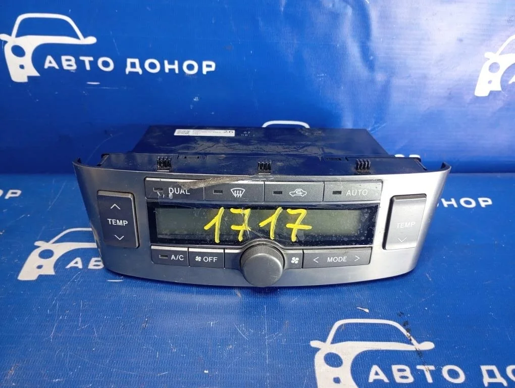 блок управления климат-контролем TOYOTA AVENSIS AZT250 -