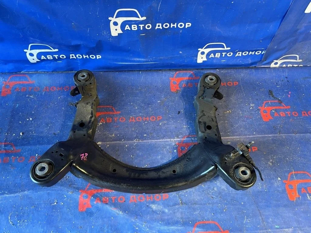 балка под двс AUDI A6 4F2 AUK