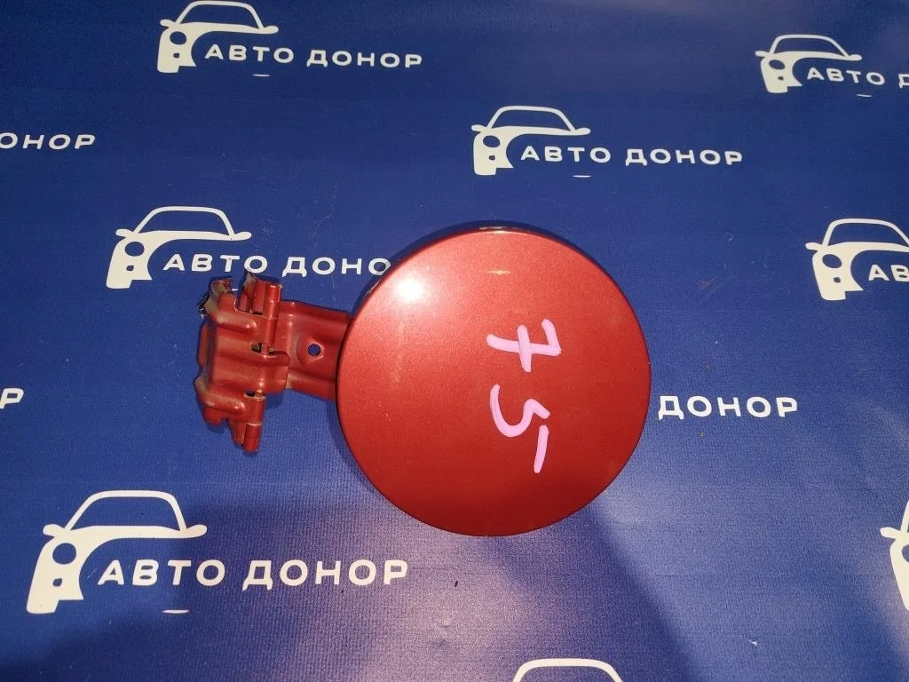 лючок TOYOTA AURIS NZE151 -