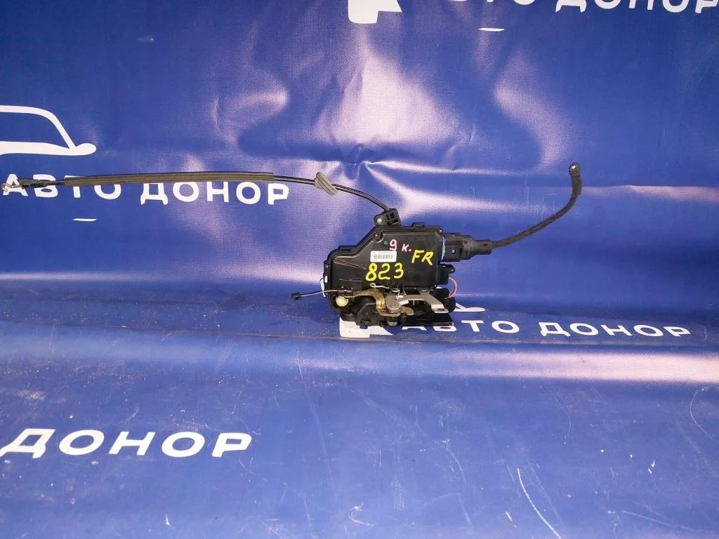 замок двери VOLKSWAGEN TOURAN 1T1 -