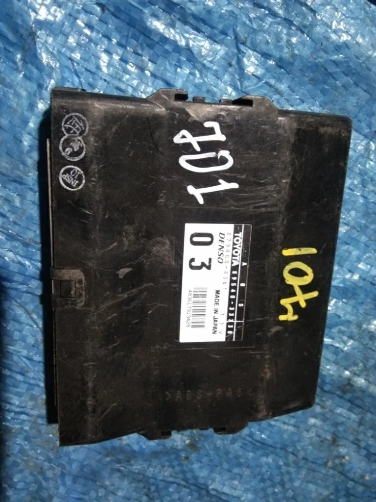 блок управления abs TOYOTA CAMRY ACV30 2AZFE