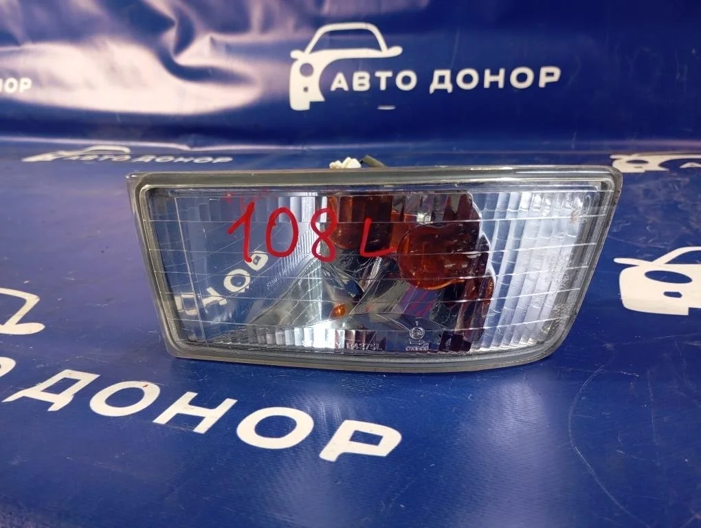 повторитель поворота в бампер MITSUBISHI CHARIOT GRANDIS N94W -