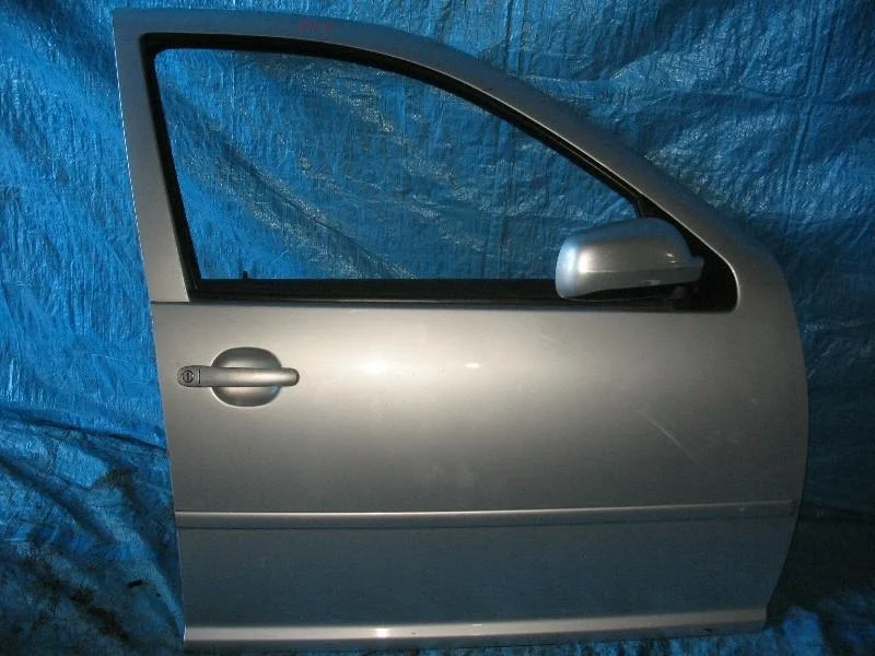дверь VOLKSWAGEN BORA 1J2 -