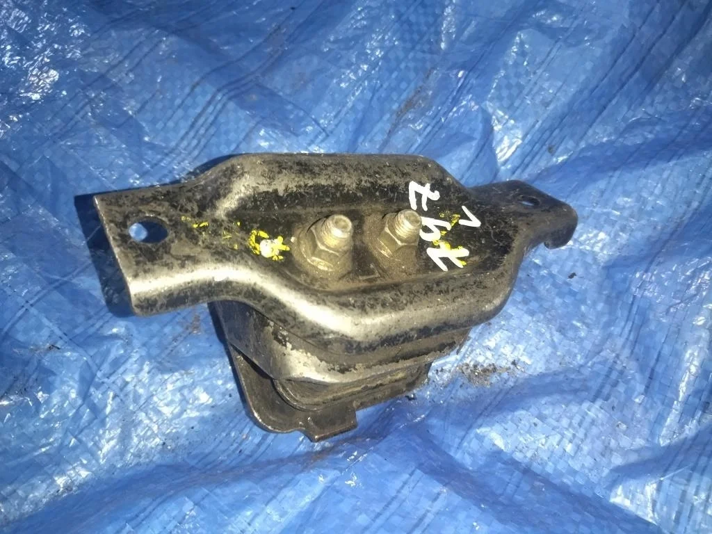 подушка двигателя SUBARU FORESTER SG5 EJ203