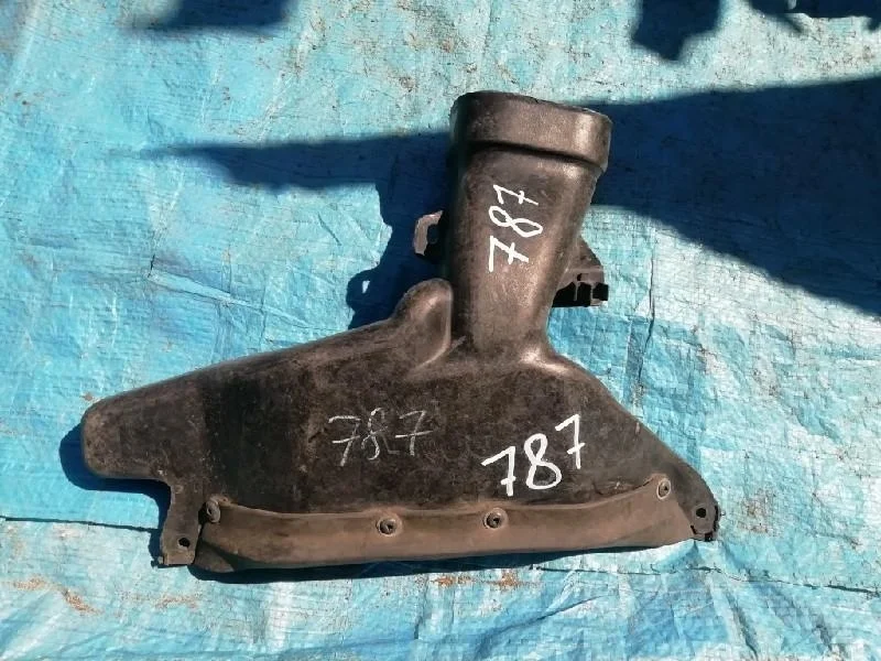 воздухозаборник TOYOTA WINDOM MCV30 -