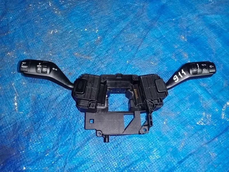 блок подрулевых переключателей FORD FOCUS CB4 -