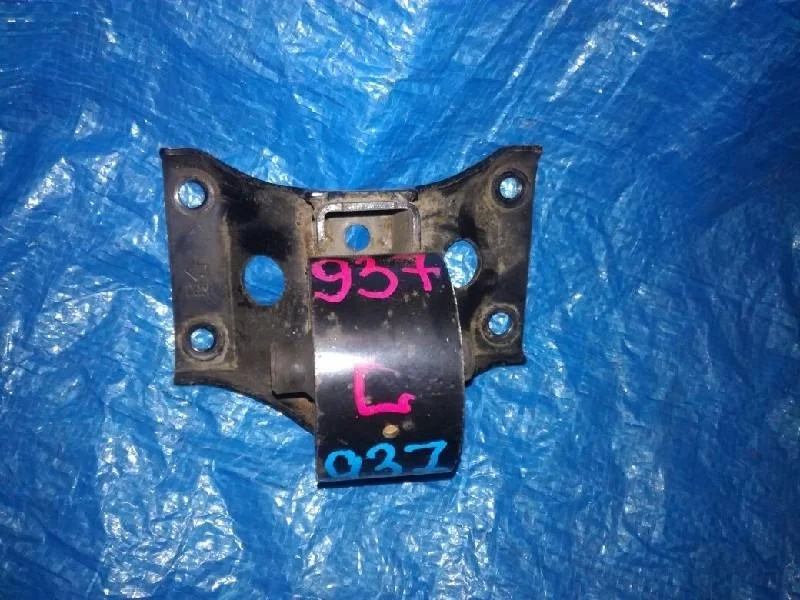 подушка двигателя NISSAN SUNNY FB15 QG15DE