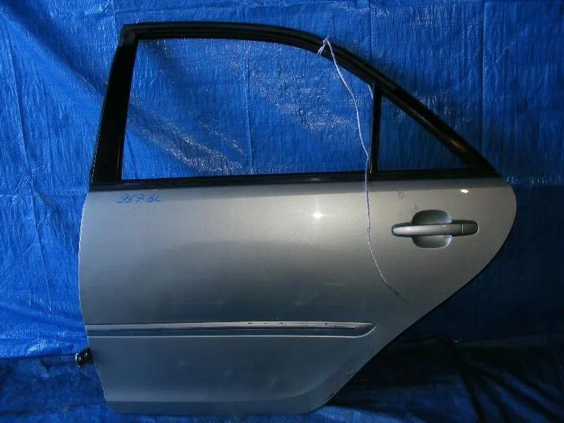 дверь TOYOTA CAMRY ACV30 -