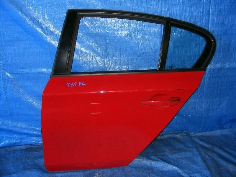 дверь BMW 1-Series E87 -