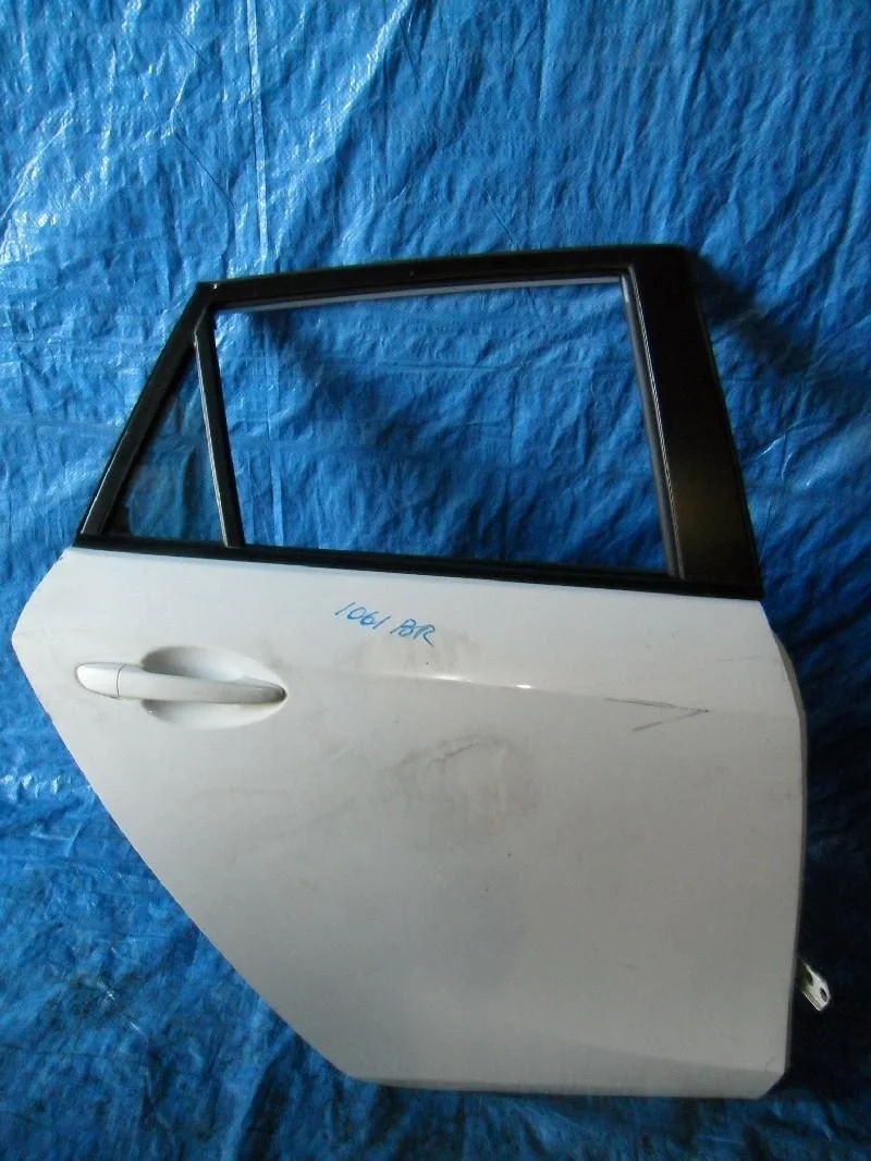 дверь MAZDA AXELA BLEFW -