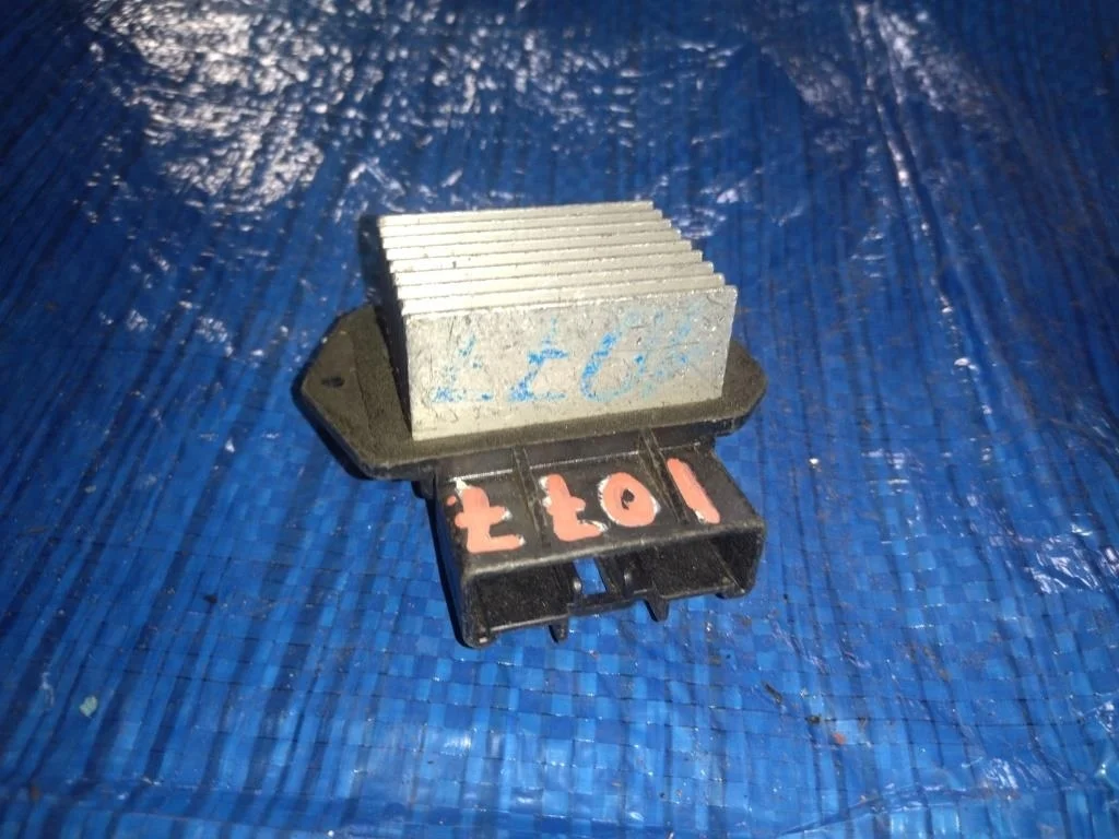 резистор отопителя TOYOTA ALLION ZZT240 -