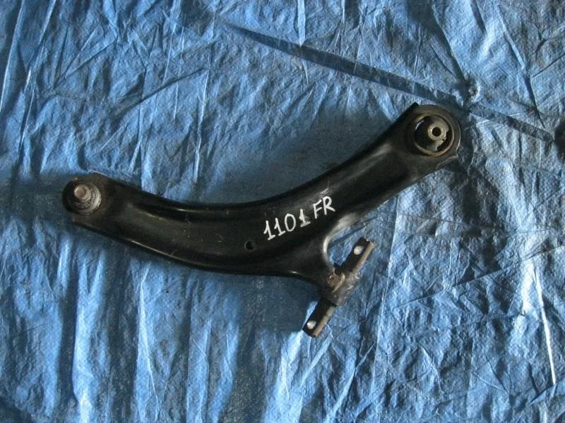 рычаг NISSAN QASHQAI KNJ10 -