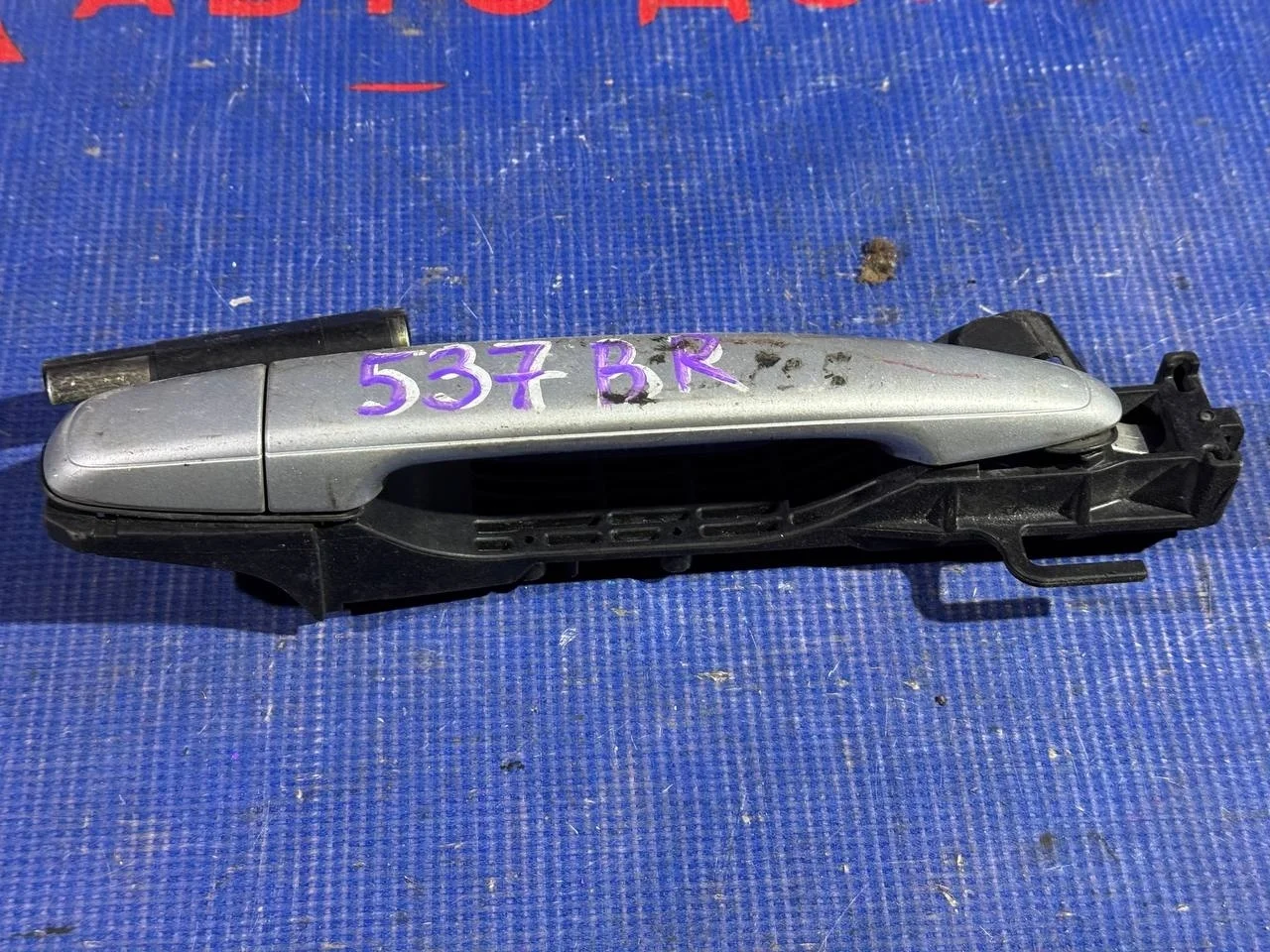 ручка двери TOYOTA WISH ZNE10 -