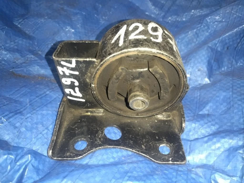 подушка двигателя NISSAN SUNNY FB15 QG15DE