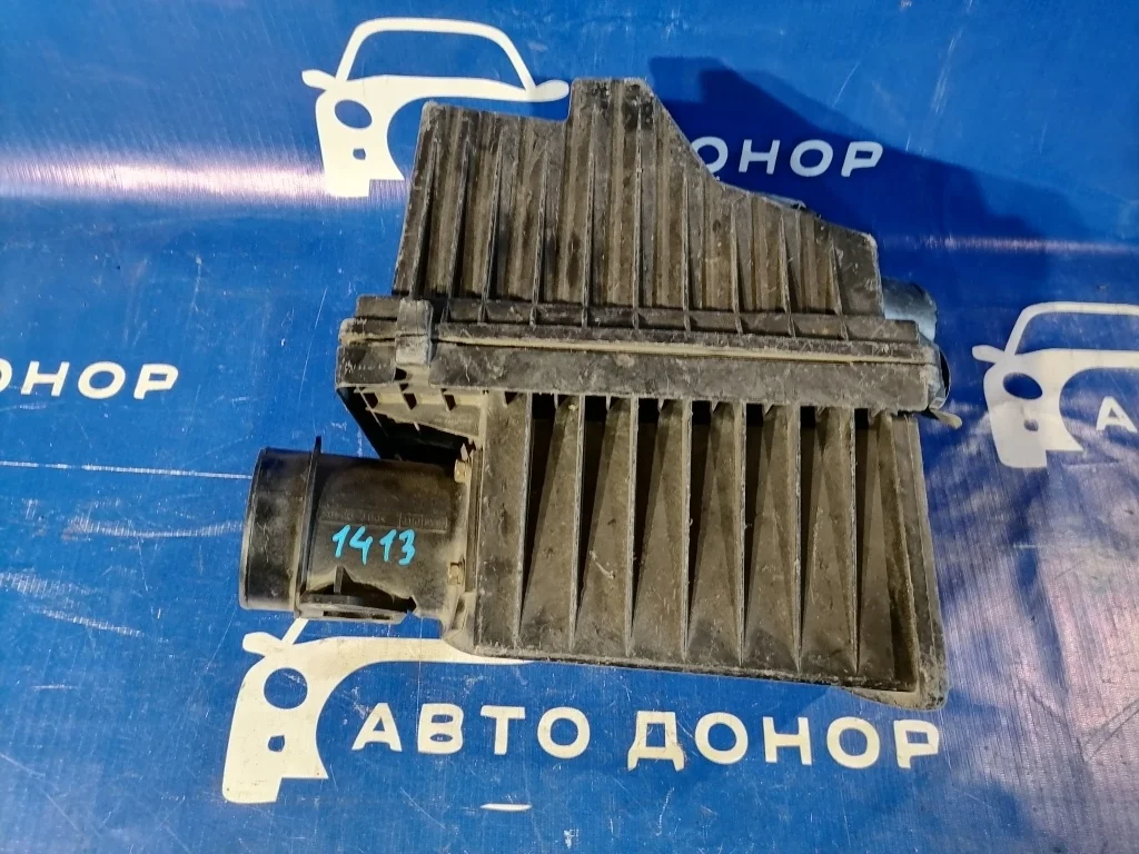 корпус воздушного фильтра NISSAN LIBERTY PNM12 SR20DE