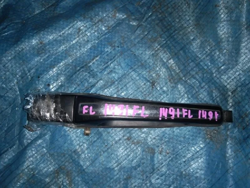 ручка двери MITSUBISHI DIAMANTE F31A -