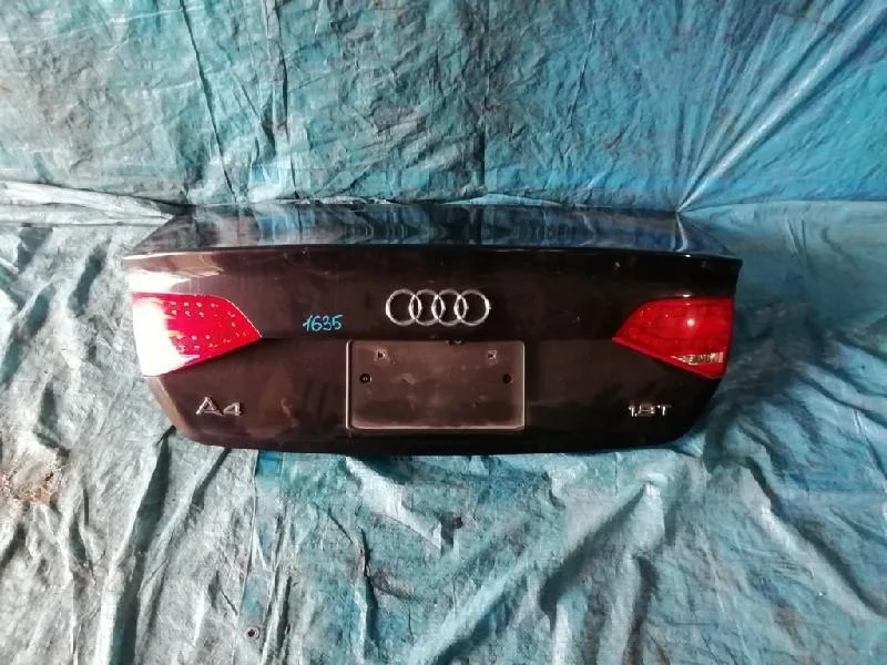 крышка багажника AUDI A4 8K2 -