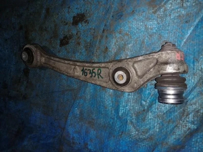 рычаг AUDI A4 8K2 -