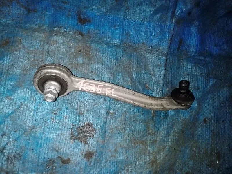 рычаг AUDI A4 8K2 -