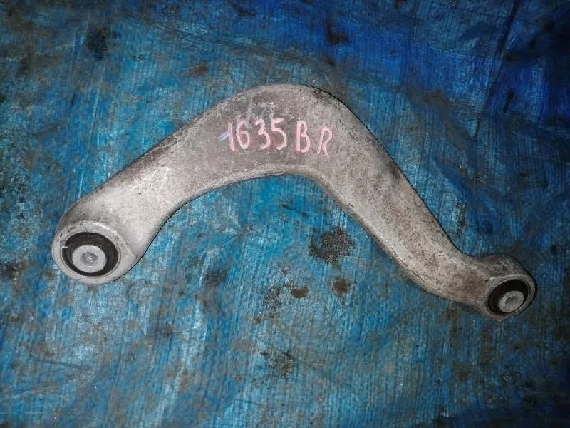 рычаг AUDI A4 8K2 -