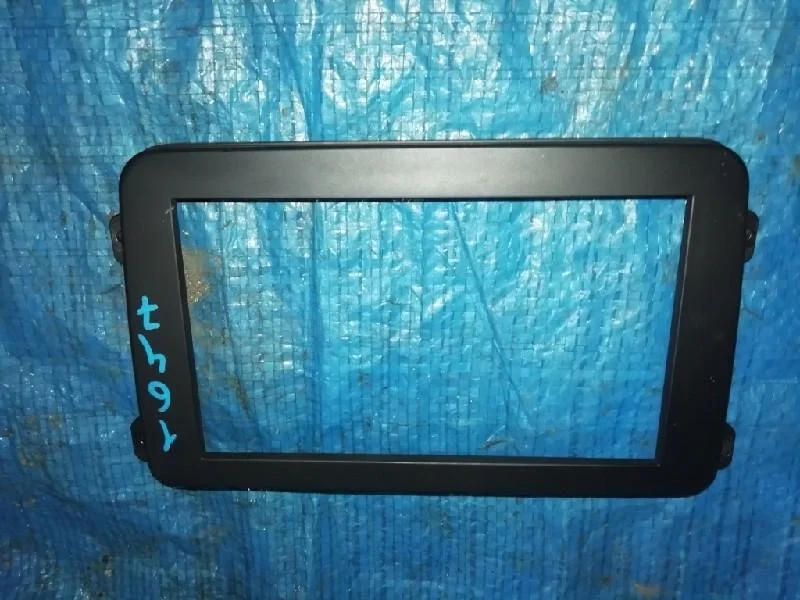 консоль магнитофона VOLKSWAGEN PASSAT 3C2 -