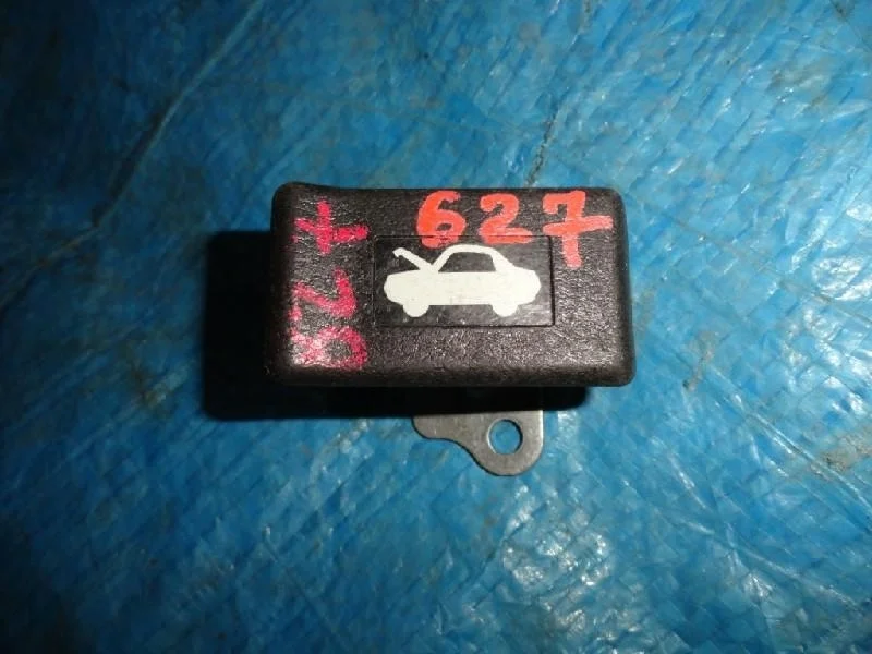 ручка открытия капота TOYOTA CALDINA ST210 -