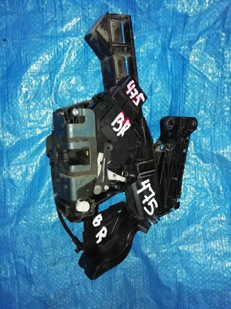 замок двери FORD FOCUS CB4 SHDC, HWDA, HWDB, SHDA, SHDB