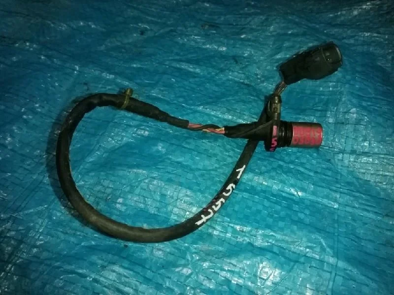 датчик положения коленвала TOYOTA COROLLA FIELDER ZZE122 1ZZFE