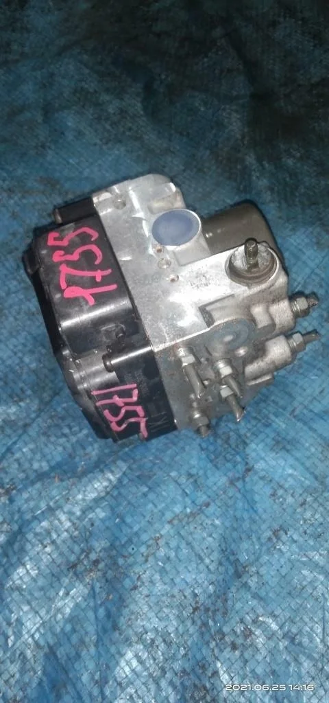 блок abs TOYOTA CAMRY ACV30 -