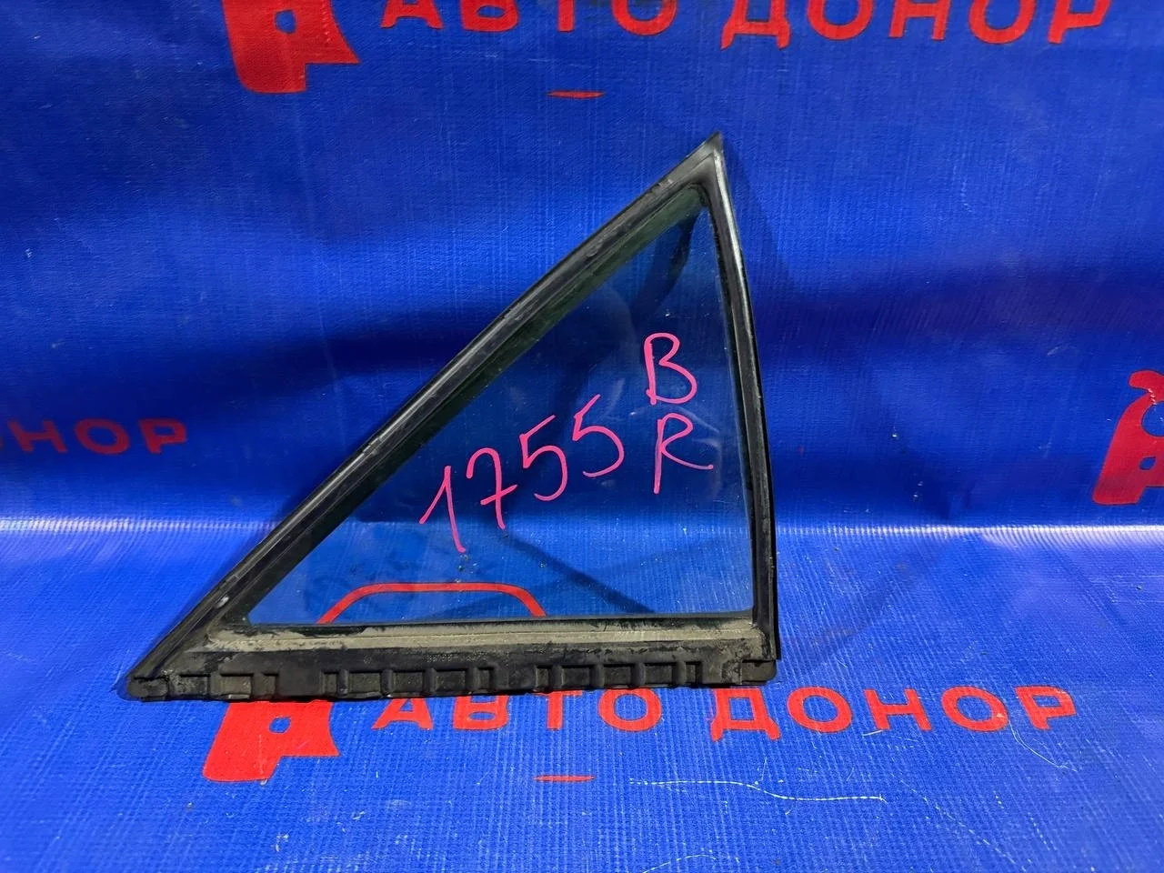 стекло TOYOTA CAMRY ACV30 -