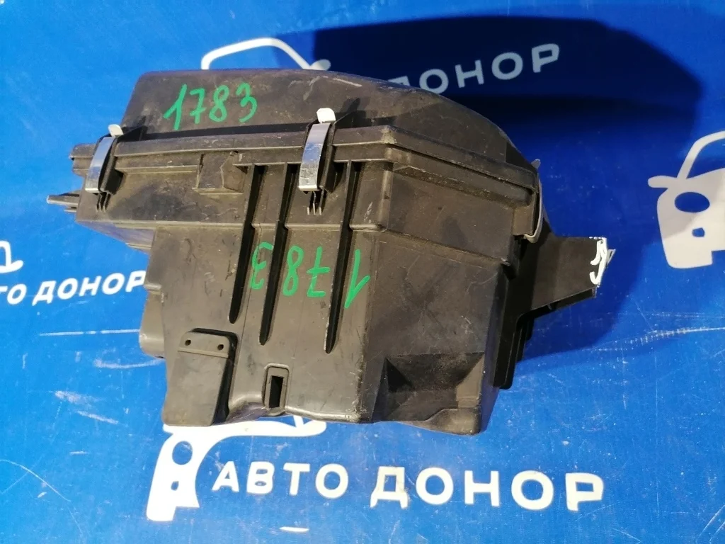 корпус воздушного фильтра VOLVO XC90 C_59 B5254T2