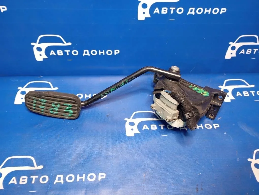 педаль газа VOLVO XC90 C_59 -