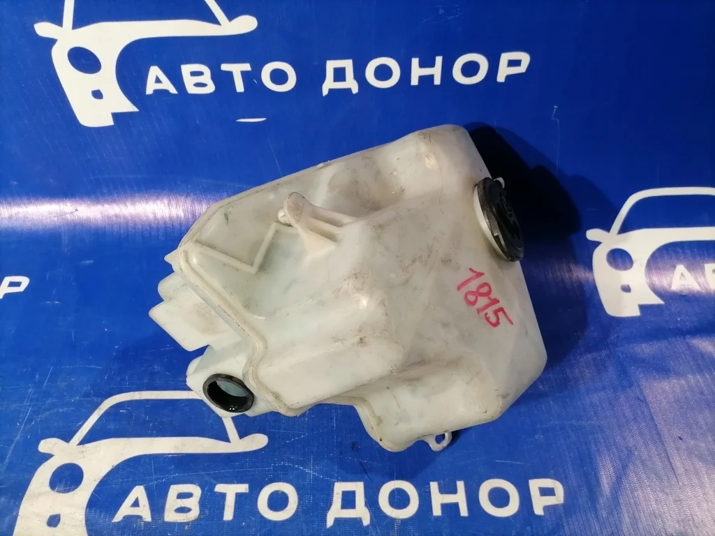 бачок омывателя TOYOTA PRIUS NHW20 -