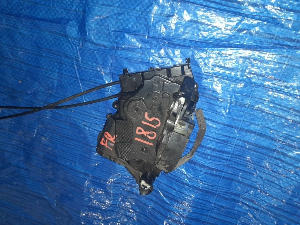 замок двери TOYOTA PRIUS NHW20 1NZFXE