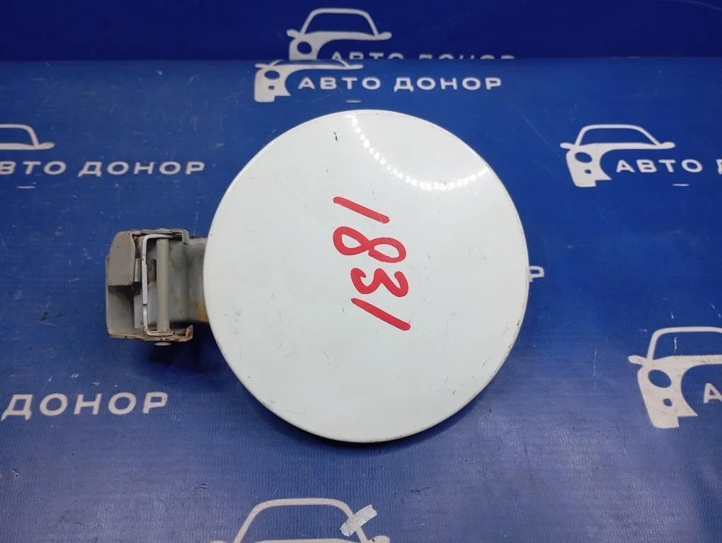 лючок SUZUKI SPLASH XB32S -