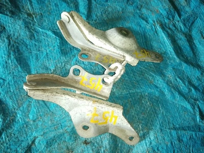 крепление капота NISSAN TEANA J31 VQ23DE