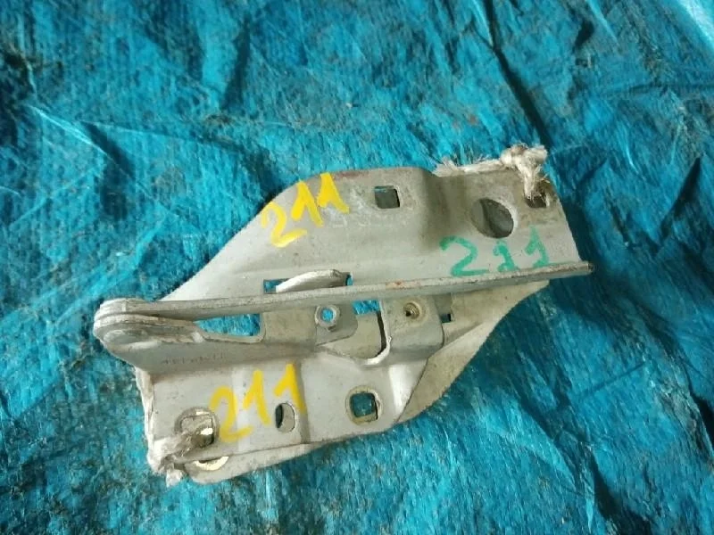 крепление капота NISSAN BLUEBIRD SYLPHY QG10 QG18DE