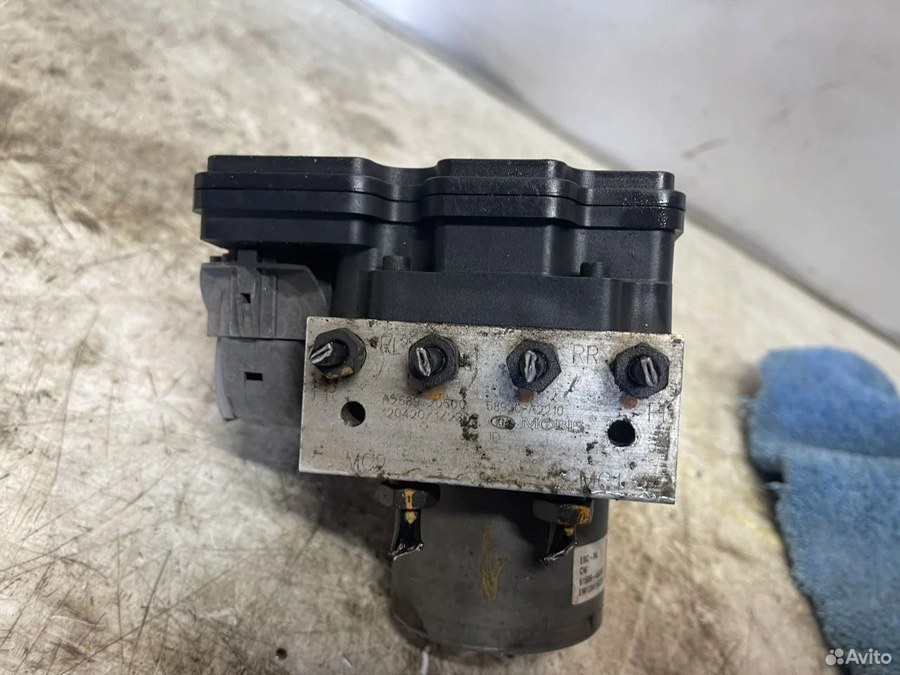 Блок abs (насос) kia ceed 2. 2012-2015 jd