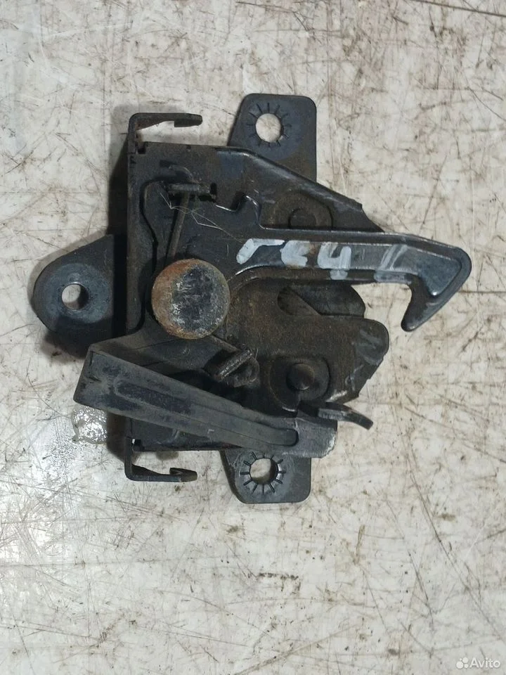 Замок капота. hyundai getz 2005-2011