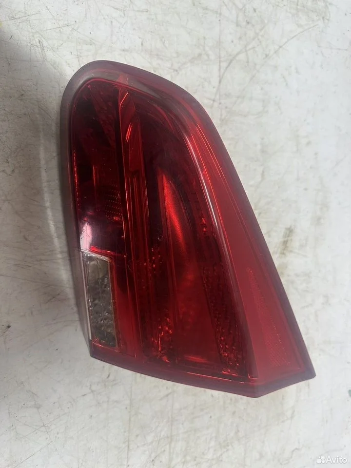 Фонарь правый в крышку багажника kia ceed 2 2012