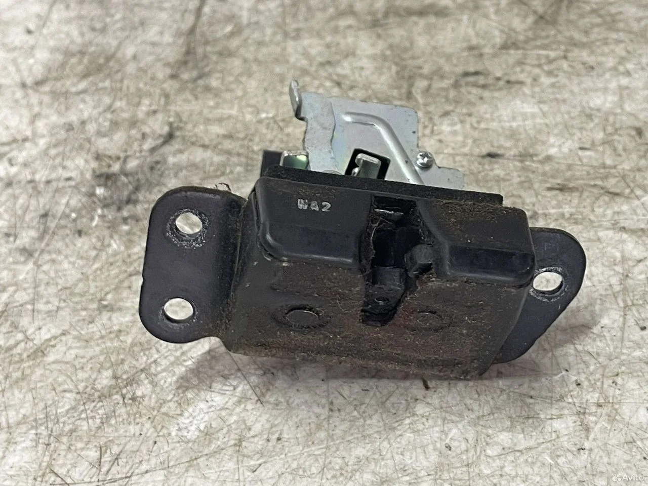 Замок багажника kia sorento 2 2009-2012