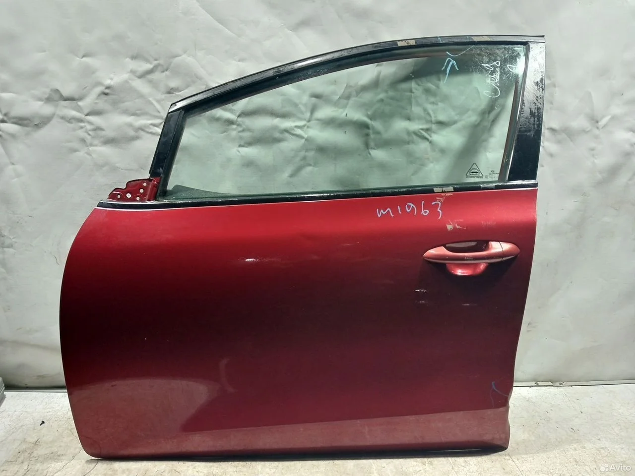 Передняя левая дверь.kia ceed 2 2012-2015