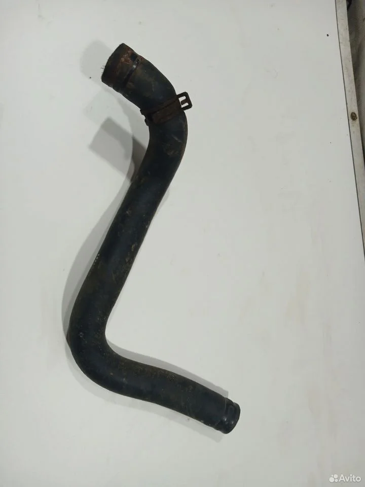 Патрубок охлаждения.kia sportage 2 2005-2011