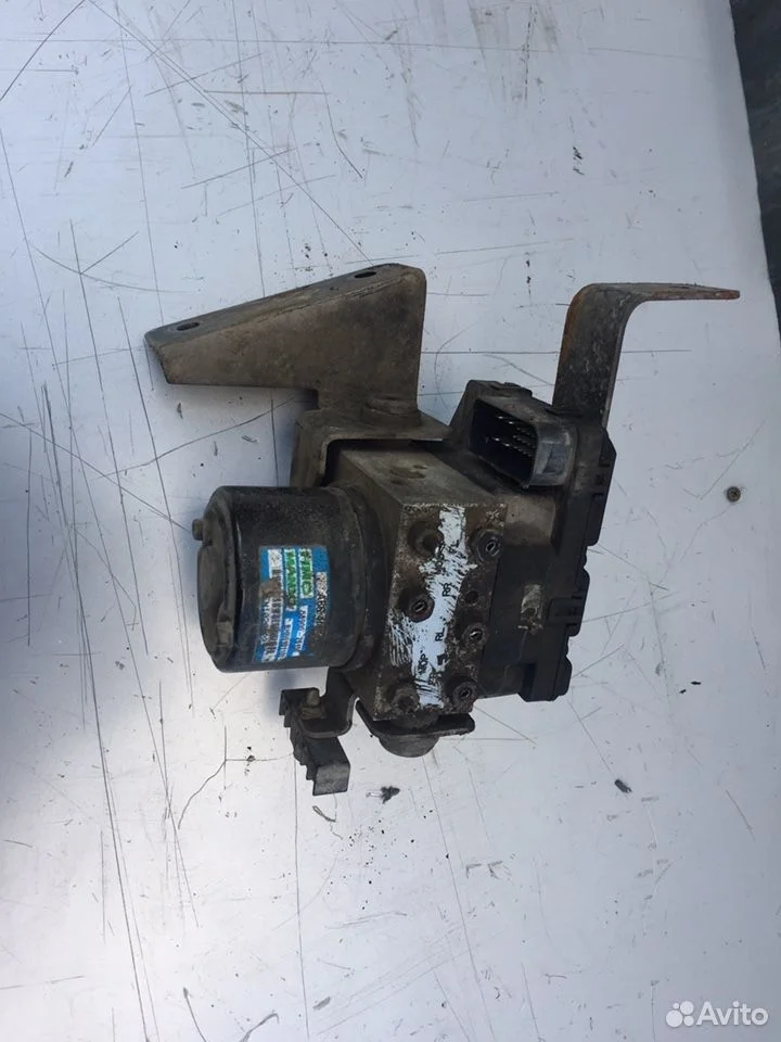 Блок abs 4/4 hyundai santa fe 2001-2010