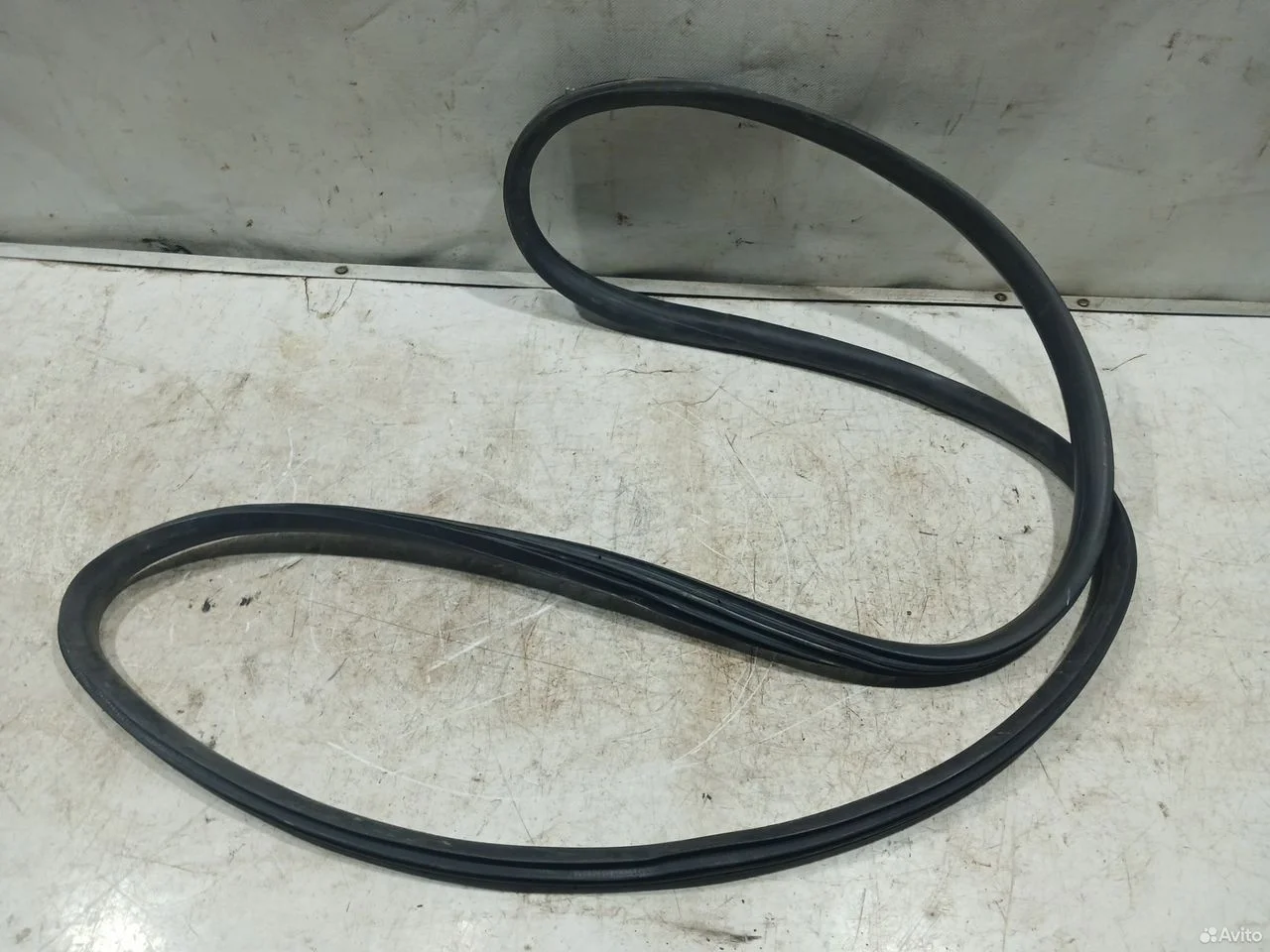 Уплотнитель передний. hyundai getz 2005-2011