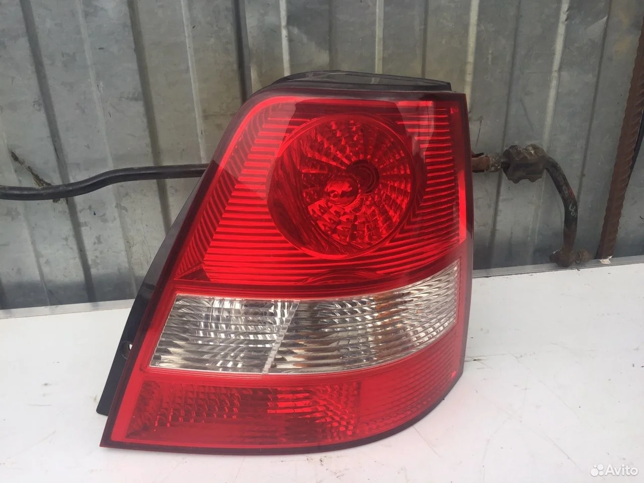Фонарь задний правый kia sorento 1.2002-2005