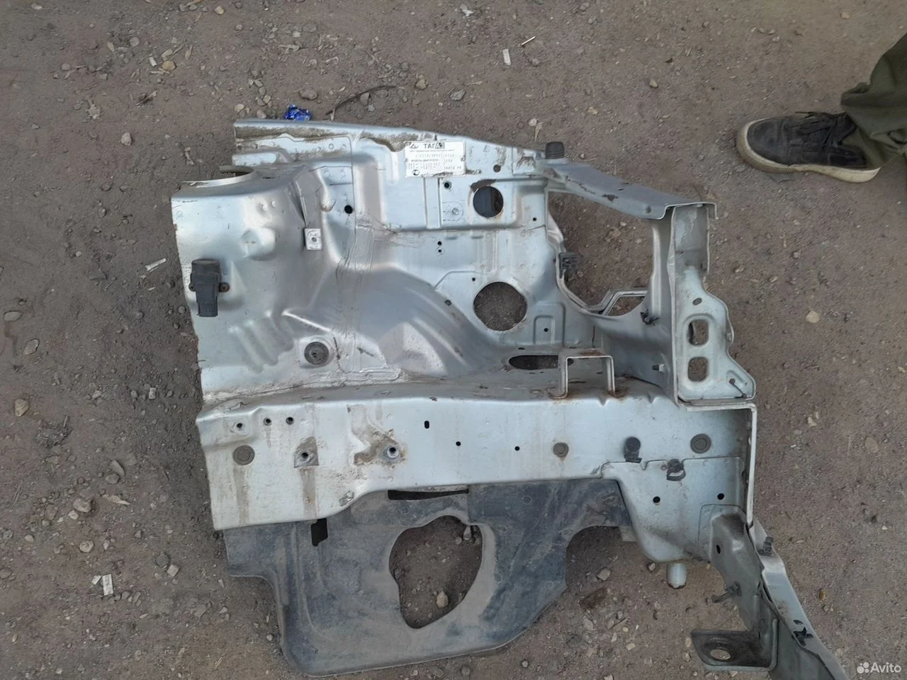Лонжерон левый.hyundai santa fe 1 2001-2010