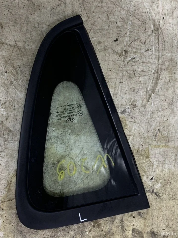 Стекло кузовное глухое левое kia soul 2009-2011