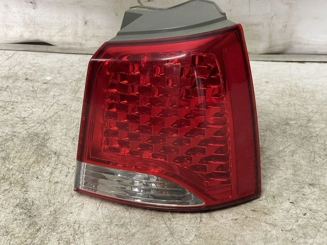 Фонарь задний правый kia sorento 2 2009-2012