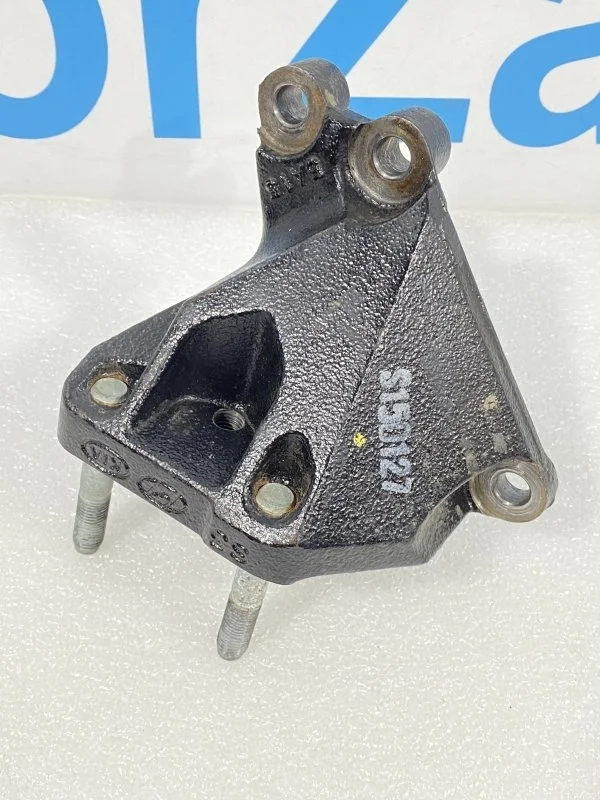 Кронштейн двигателя Kia Ceed 2 2017 JD